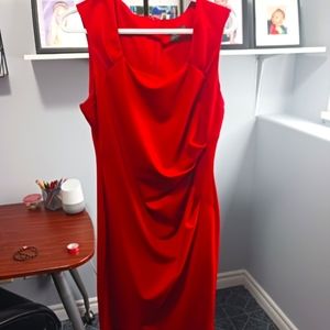 Gorgeous red dress 💃